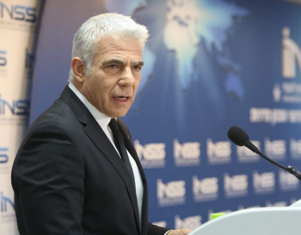 לפיד שוקל תגובה חריפה לפעולות מצד ירדן