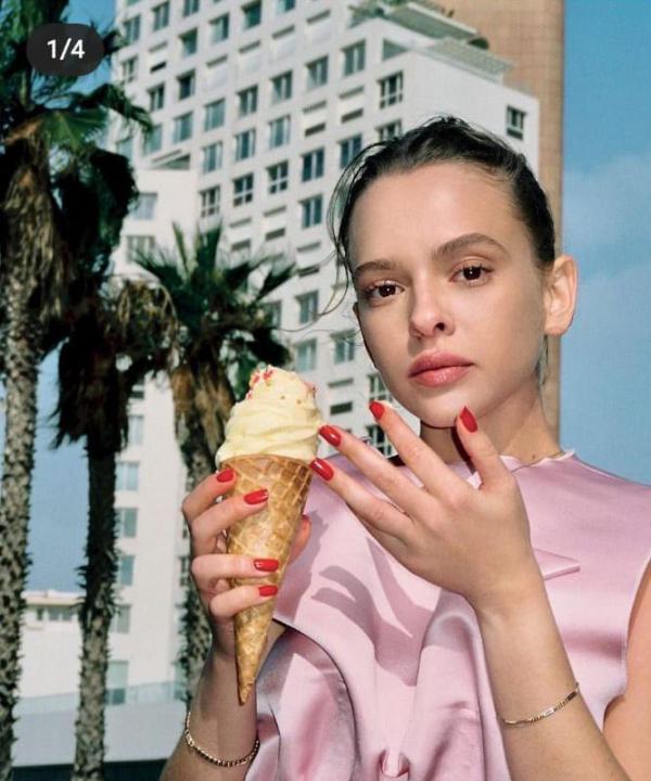 גאווה ישראלית: שירה האס בתמונות לפראדה