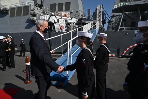 גנץ בבחריין: "שיתופי הפעולה תורמים ליציבות"