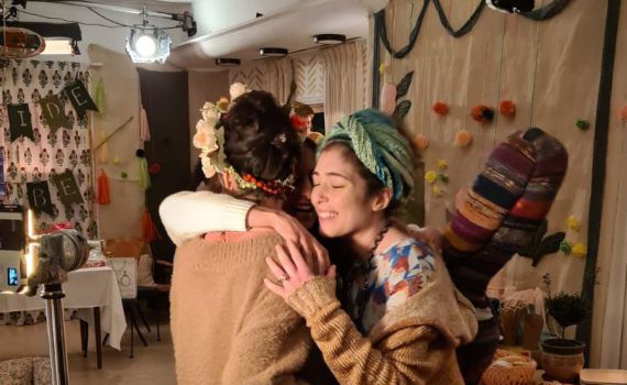 מפתיע: הזמרת רוני דלומי בכיסוי ראש