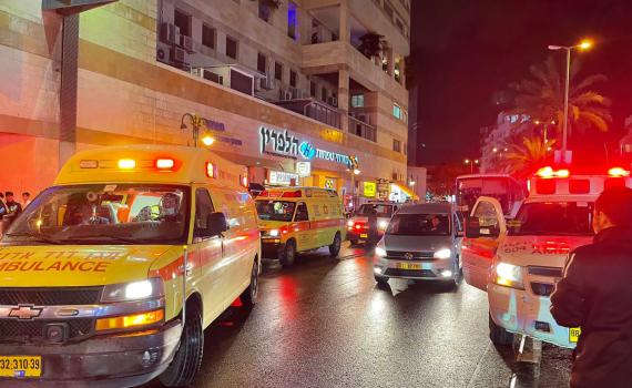 פצועים מפיצוץ נפצים באולם אירועים בבני ברק