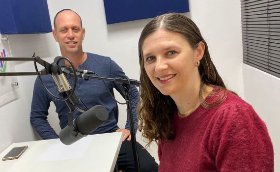 על הפרעות בלוד ובערים המעורבות: צוללים עם שרה העצני כהן