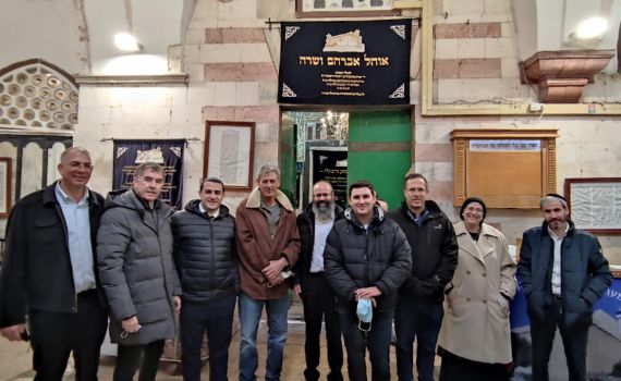 מערת המכפלה תונגש? הח"כים סיירו בחברון