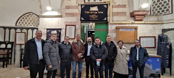 מערת המכפלה תונגש? הח"כים סיירו בחברון