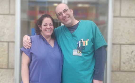 סיפור האהבה שנרקם בין כותלי בית החולים