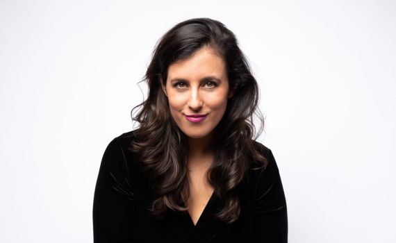 אנטוניה ימין עוברת לזירה הבינלאומית