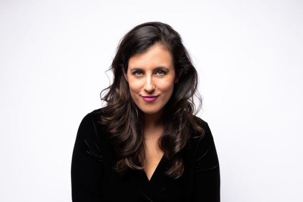 אנטוניה ימין עוברת לזירה הבינלאומית