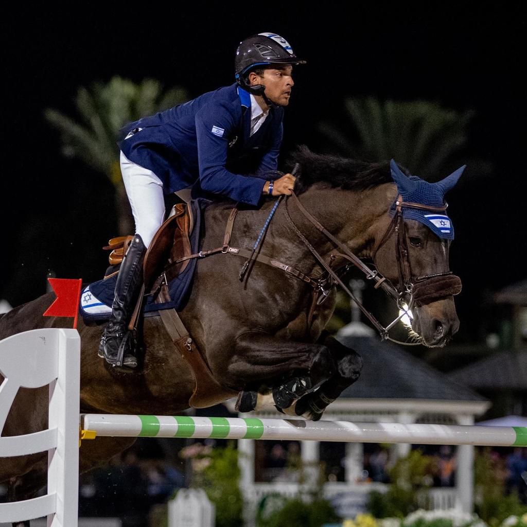 הישג: רוכב ישראלי התחרה במירוץ הסוסים היוקרתי