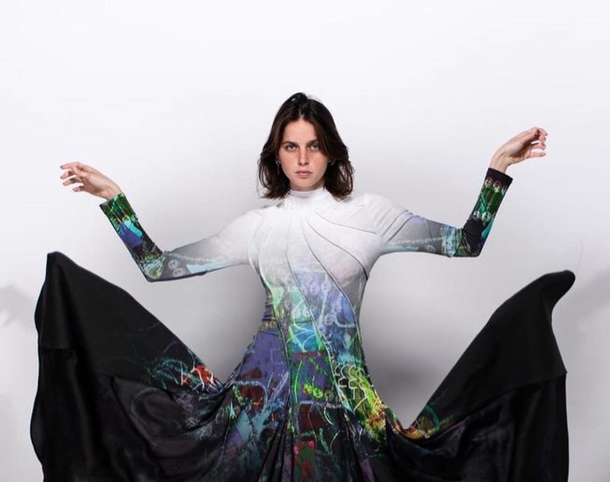 מדהים: שמלה מציורים של ילדים במקלט לנשים מוכות