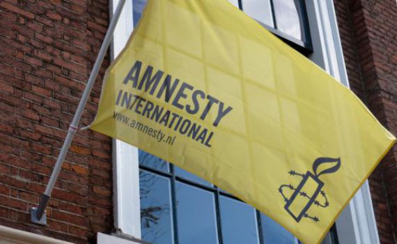 אמנסטי משמיץ את ישראל, ומקבל הטבות מס מהמדינה