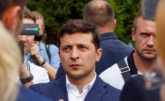 הקומיקאי היהודי שמוביל את אוקראינה במלחמה