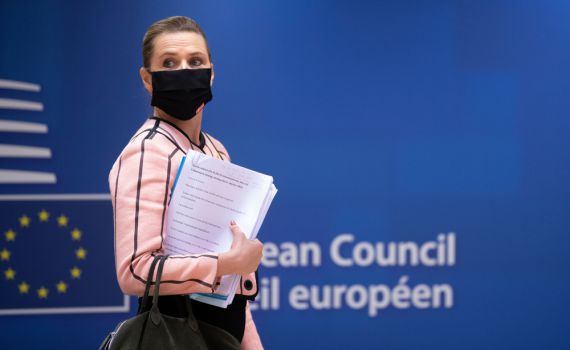 מדינה ראשונה באירופה מסירה את כל ההגבלות