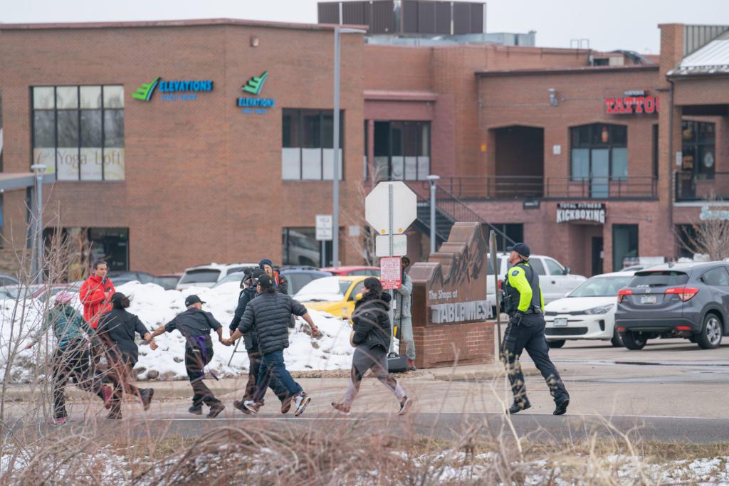 לראשונה בהיסטוריה: חברת נשק תפצה על אירוע ירי