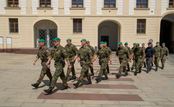 בדרך למלחמה? כוחות צבא ארה"ב נחתו באירופה