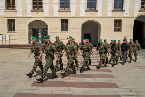 בדרך למלחמה? כוחות צבא ארה"ב נחתו באירופה
