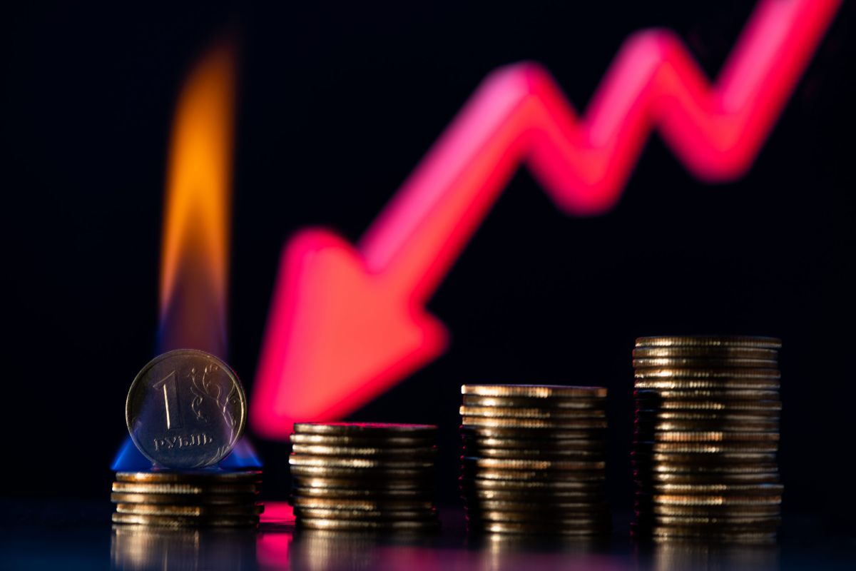 הכלכלה הרוסית קורסת לשפל חדש