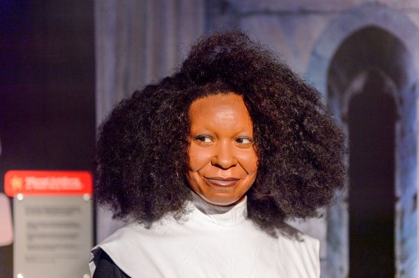 אז מה כל כך מזעזע בדברים של וופי גולדברג?