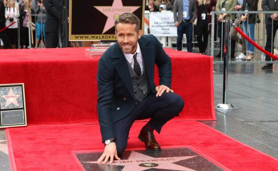 מי רוצה לקבל כוכב בשדרת הכוכבים בהוליווד?