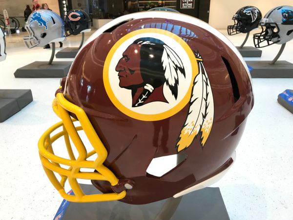 בגלל חשש מגזענות: קבוצת הפוטבול החליפה שם