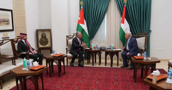 הרשות הפלסטינית בפאניקה: אבו מאזן נפגש בבהילות עם מלך ירדן