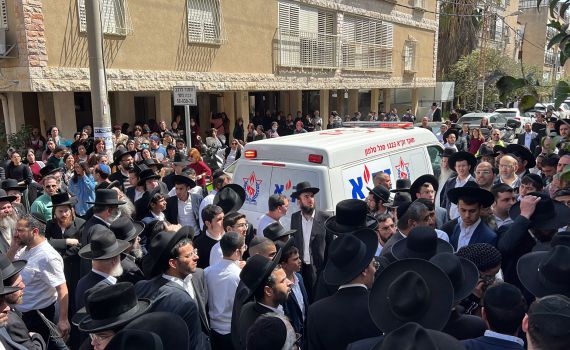 מאות מלווים את יעקב שלום הי"ד, שנרצח בפיגוע