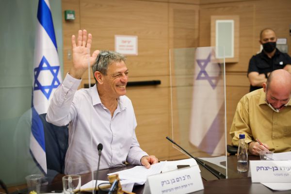 חוק האזרחות אושר בוועדה. מרתון ההצבעות – בערב