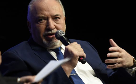 ליברמן נגד תל השומר: מדובר במסע פרסום פרטי