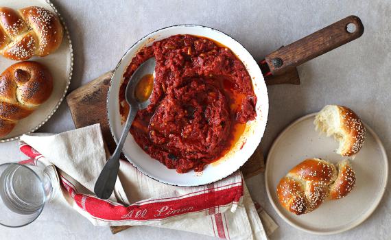 מטבוחה אמיתית משימורי עגבניות | מתכון