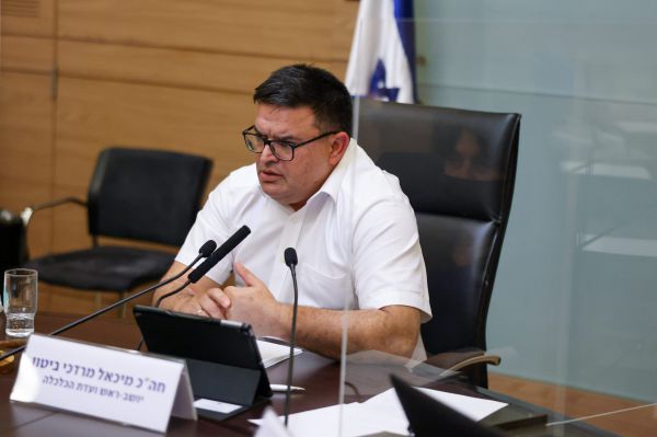 הסוף למשבר? ביטון לקראת "פגישה מכרעת"