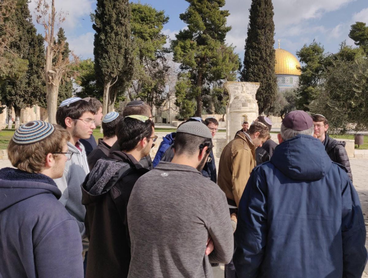 לפני הגיוס: ישיבת מעלה אדומים עלתה להר הבית