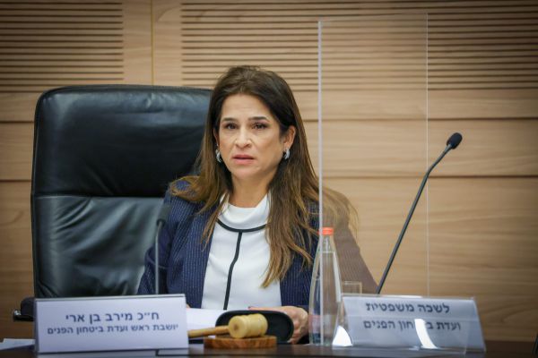 בן ארי: נדרשת חקיקה נגד הסייענים של השב"חים