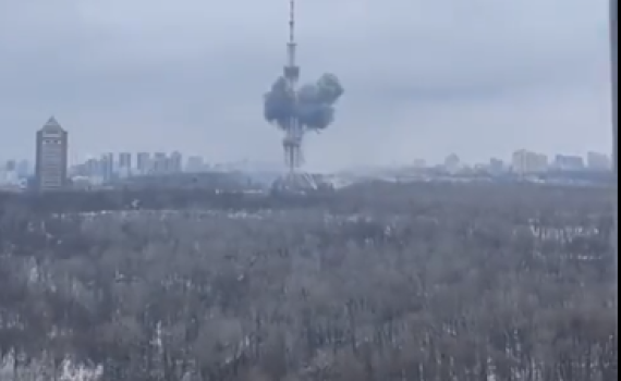 הרוסים הפציצו את קייב: נזק לאתר ההנצחה באבי יאר
