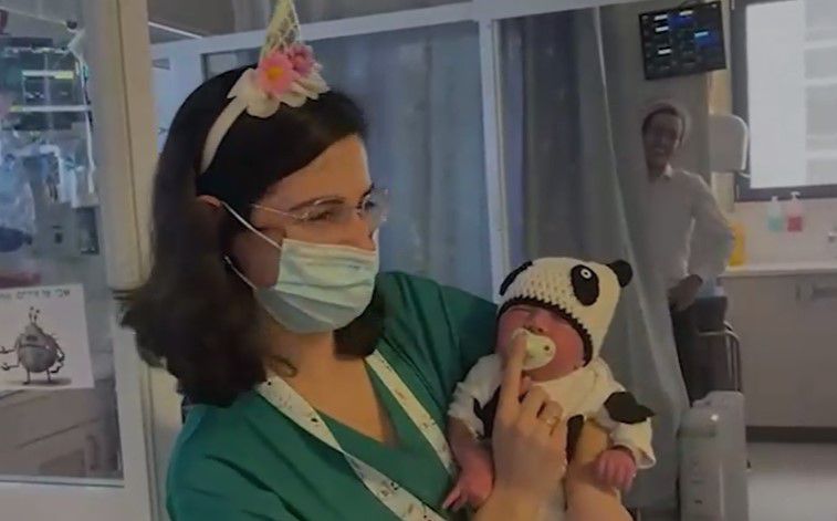 פורים מתוק בפגיה בבית חולים הדסה | צפו בתיעוד:
