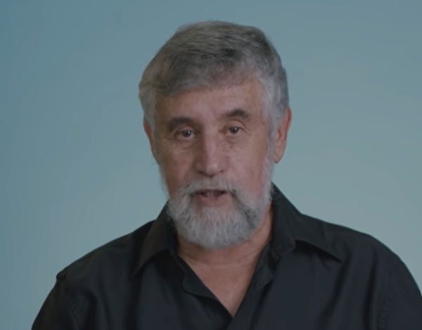 צפו: סוכן המוסד מספר איך הוא נאלץ להיחשף