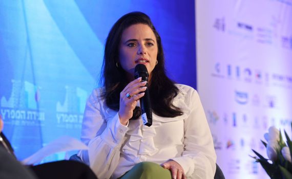 שקד נותנת חודש נוסף לפני פיזור מועצת העיר חיפה