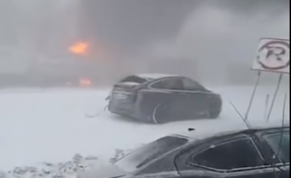 3 הרוגים בתאונת שרשרת קשה בארה"ב | צפו