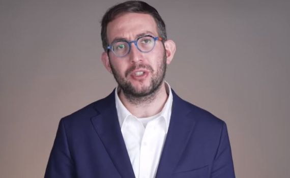 צפו: הרב קנייבסקי כיהן בשלושה תפקידים