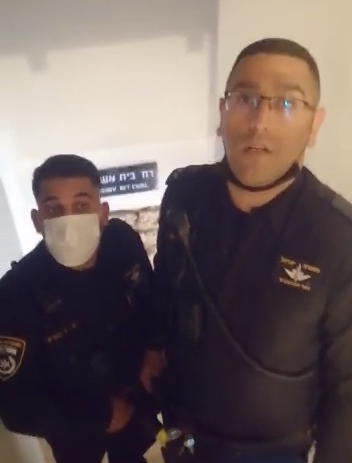 ללא צו: שוטרים פרצו לבית ביפו – וסירבו לצאת