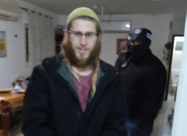 המשטרה פשטה על חומש; בין העצורים: ניצולי הפיגוע