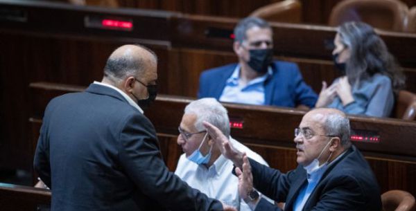 יוצאים לפגרה: הקרבות האישיים שניהלו את הכנסת