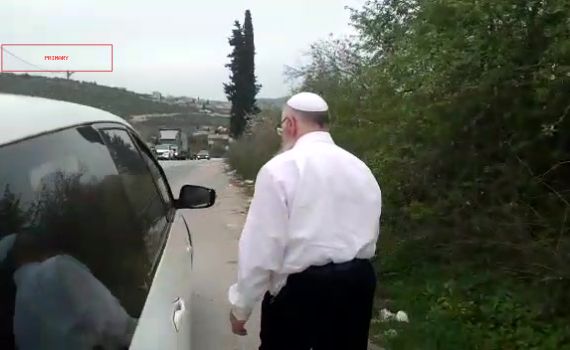 צפו: הרב אליהו נחסם בדרך לחומש ועקף את המחסום