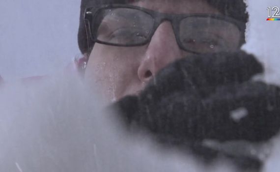 צפו: "כולי קבור מתחת לשלג, ידיים רגליים, ראש"