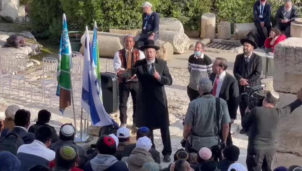 הרב הראשי לאו למתגיירים: "כך מתנהל גיור כהלכה"