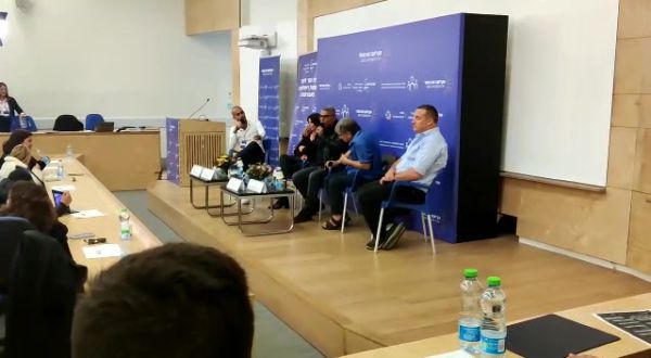 עימות חריף על הנגב: "אתה רוצה שנישאר על חמורים"