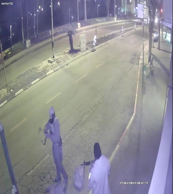 אחד המחבלים הואשם בעבר בהשתייכות לדאע"ש