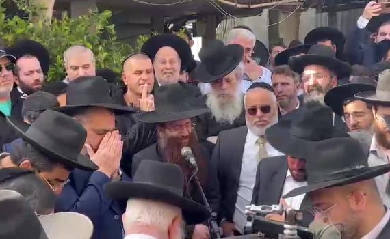 "הוא עטף את הבן שלו קיבל כדורים והציל את הבן"