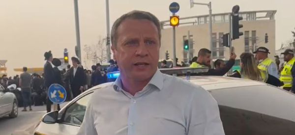 צפו: השר נקלע למחאת הקיצוניים בירושלים