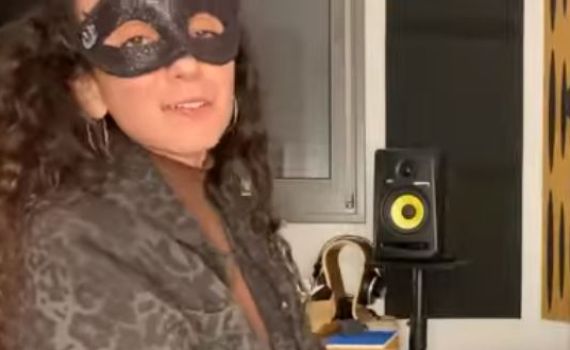 צפו: האתגר של יובל דיין לגולשים לכבוד פורים