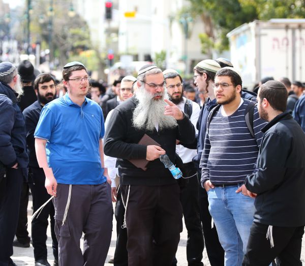 הישיבות הסרוגות שמשתתפות בהלווית הרב קנייבסקי