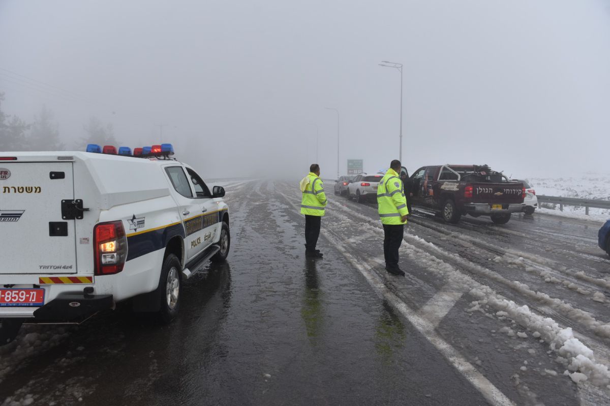 בעקבות מזג האוויר: כבישים וצירי תנועה נחסמו